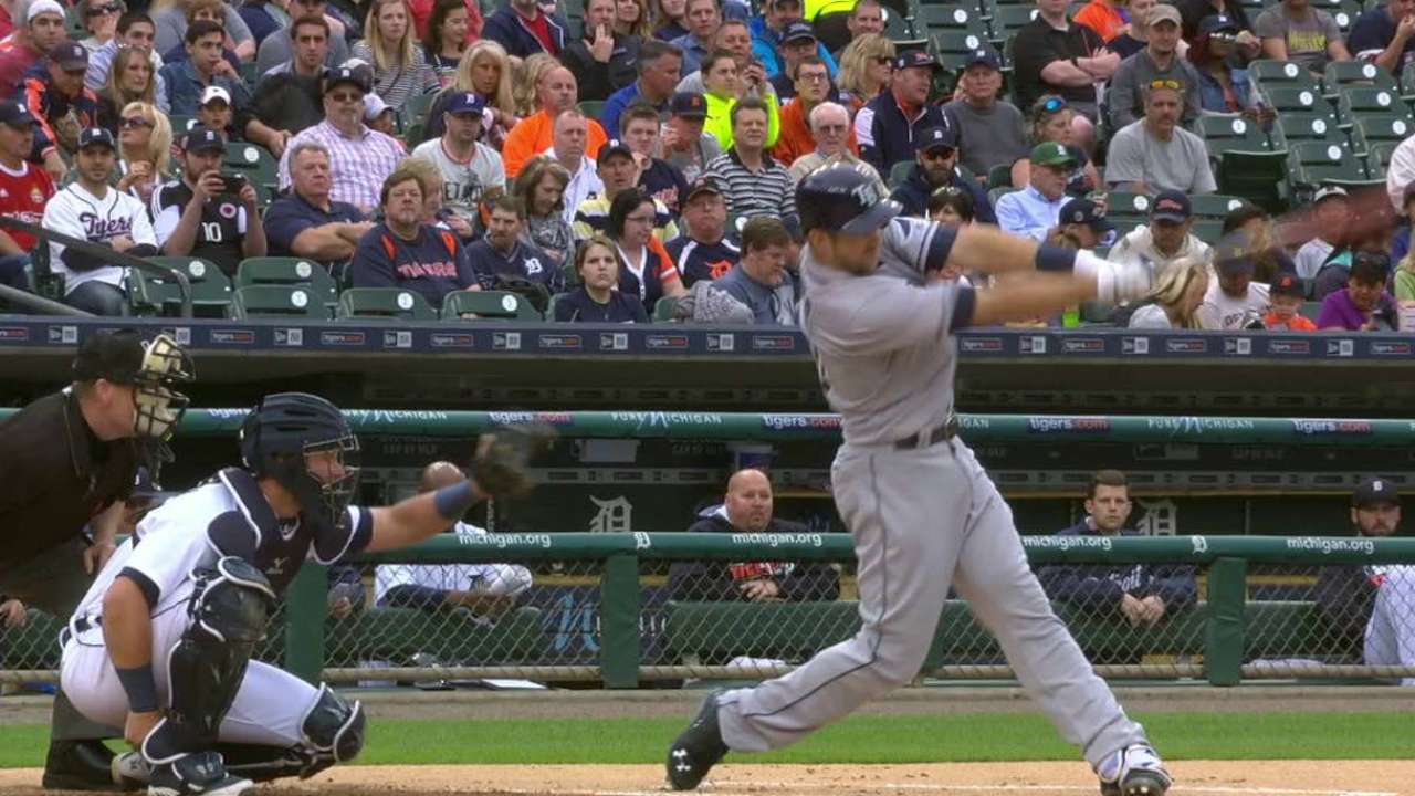 Souza Jr.'s leadoff homer