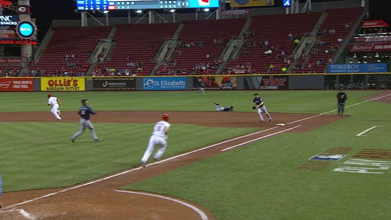 Barnhart adjusting to drastic shifts at plate