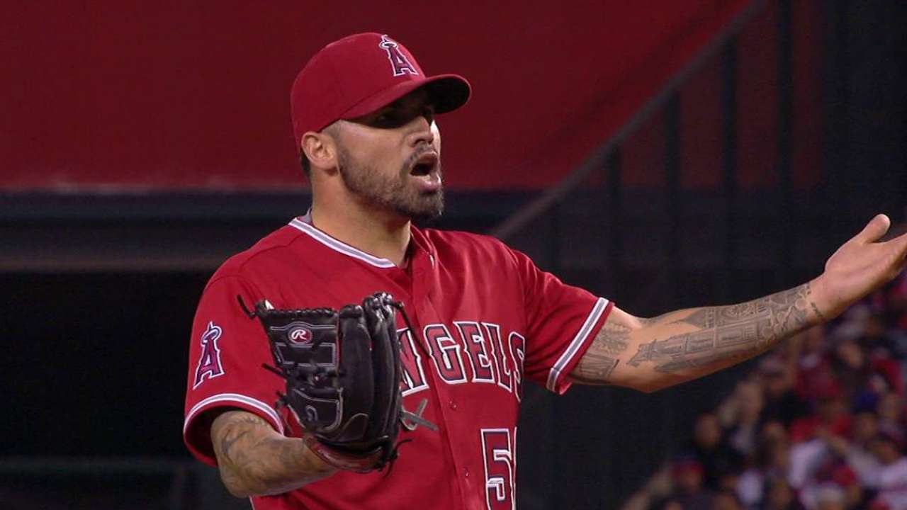 Santiago ejected after arguing