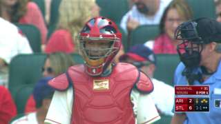 Rosenthal, Yadi invent wild pitch trick shot