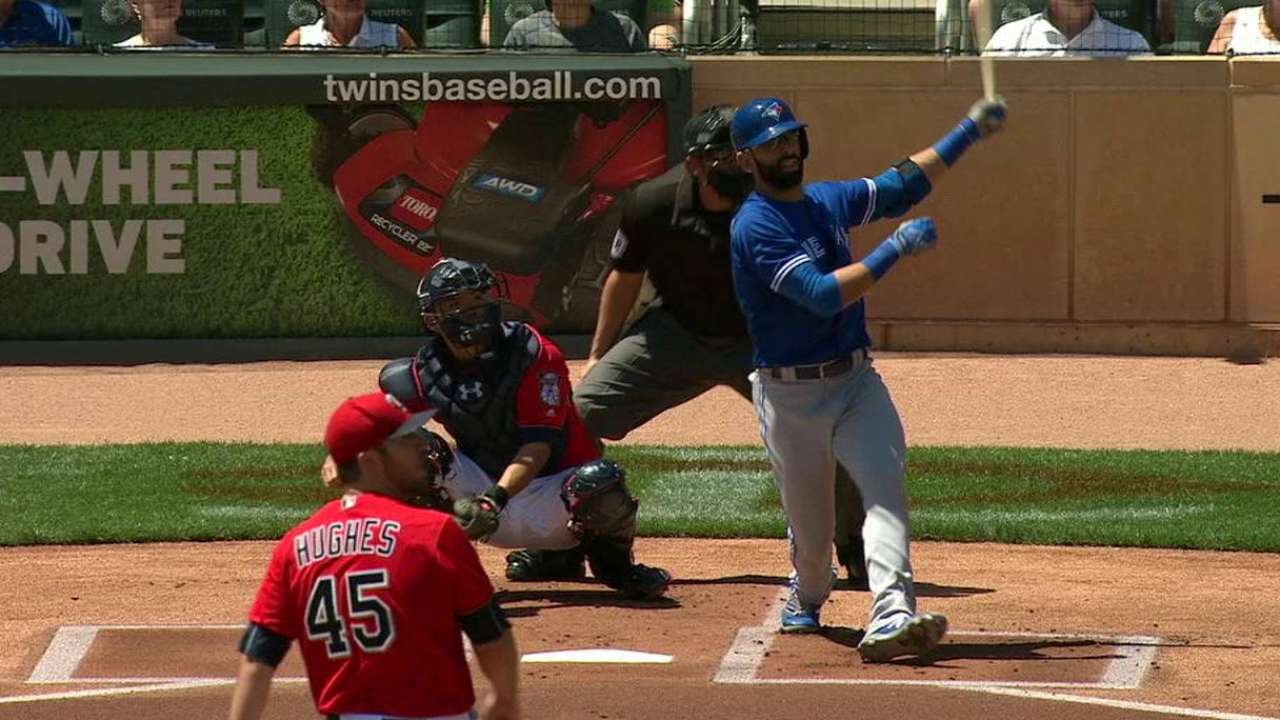 Jonrones tempraneros impulsan a Azulejos en Minnesota