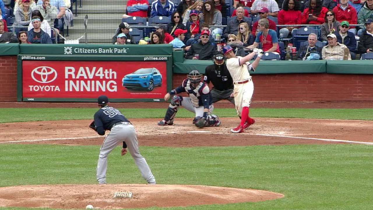 Kelly fans Bourjos