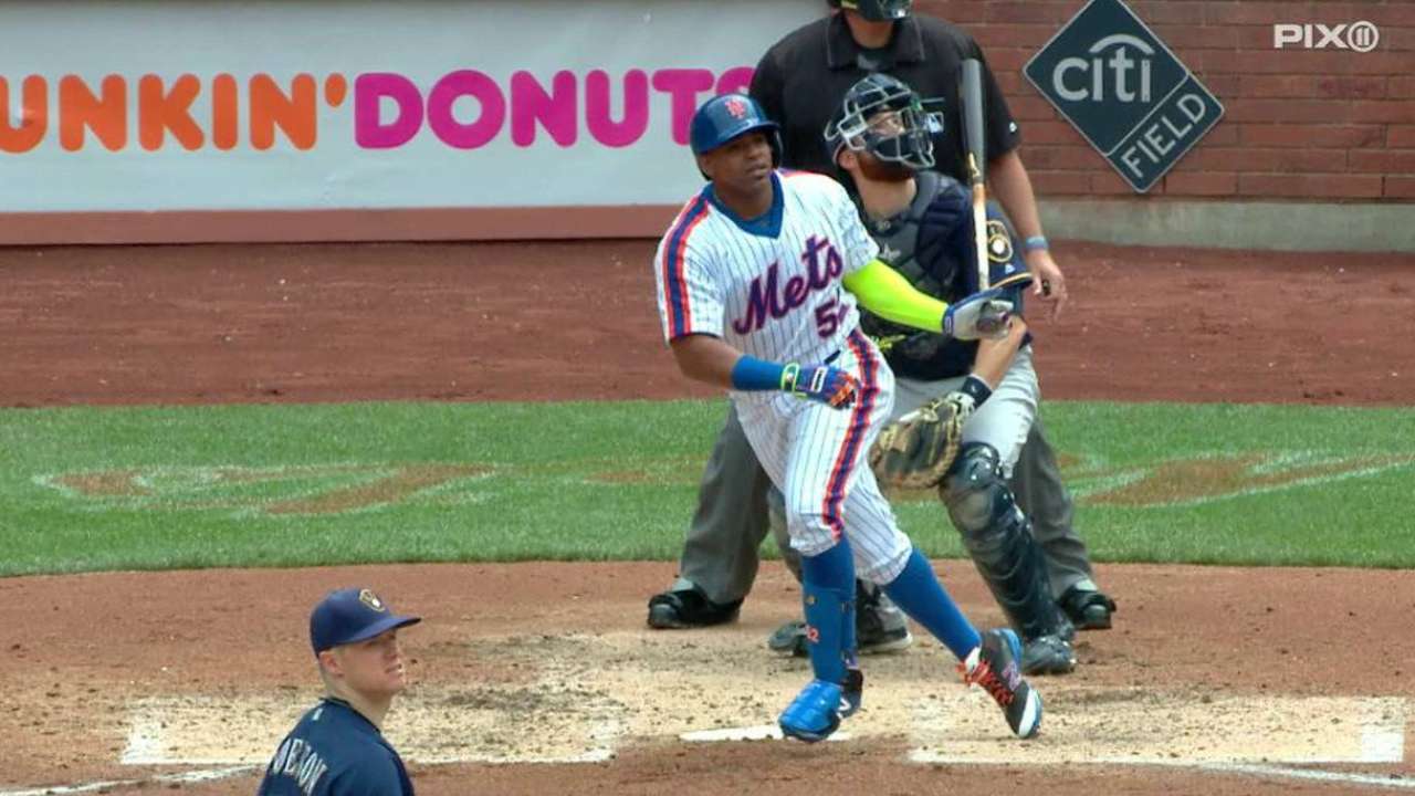 Cespedes doubles to left field