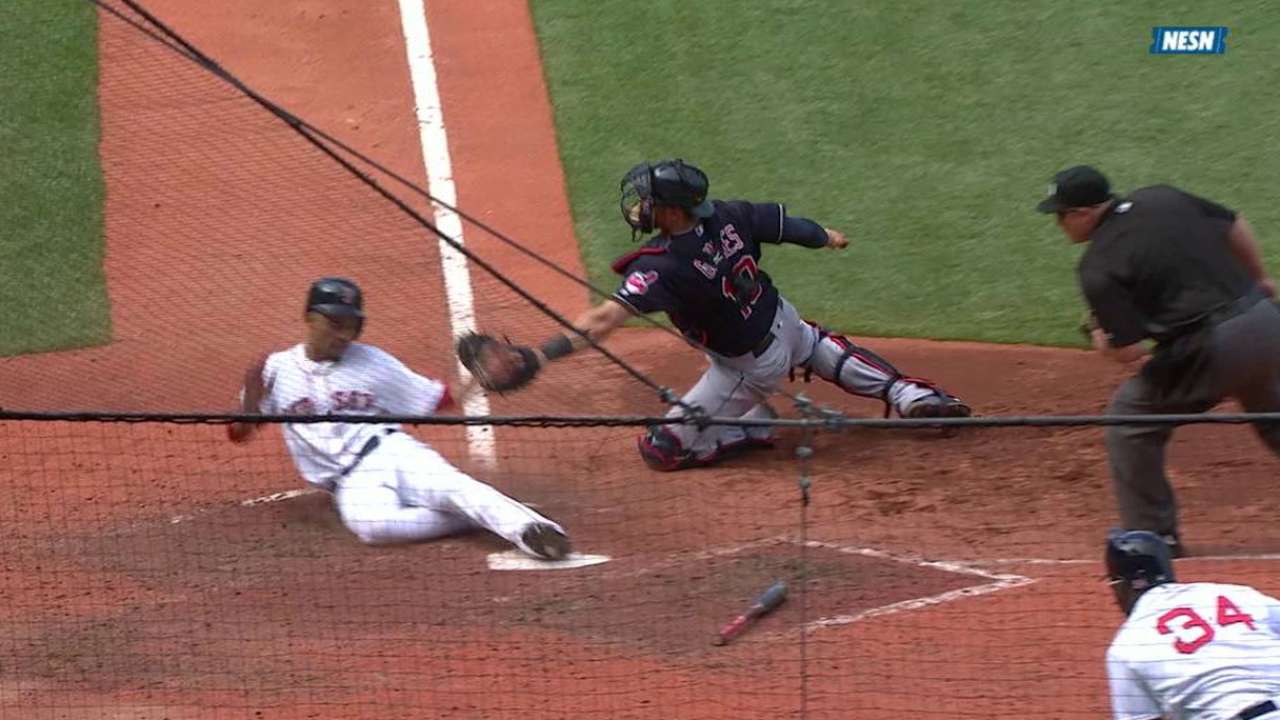 Bogaerts' RBI bloop
