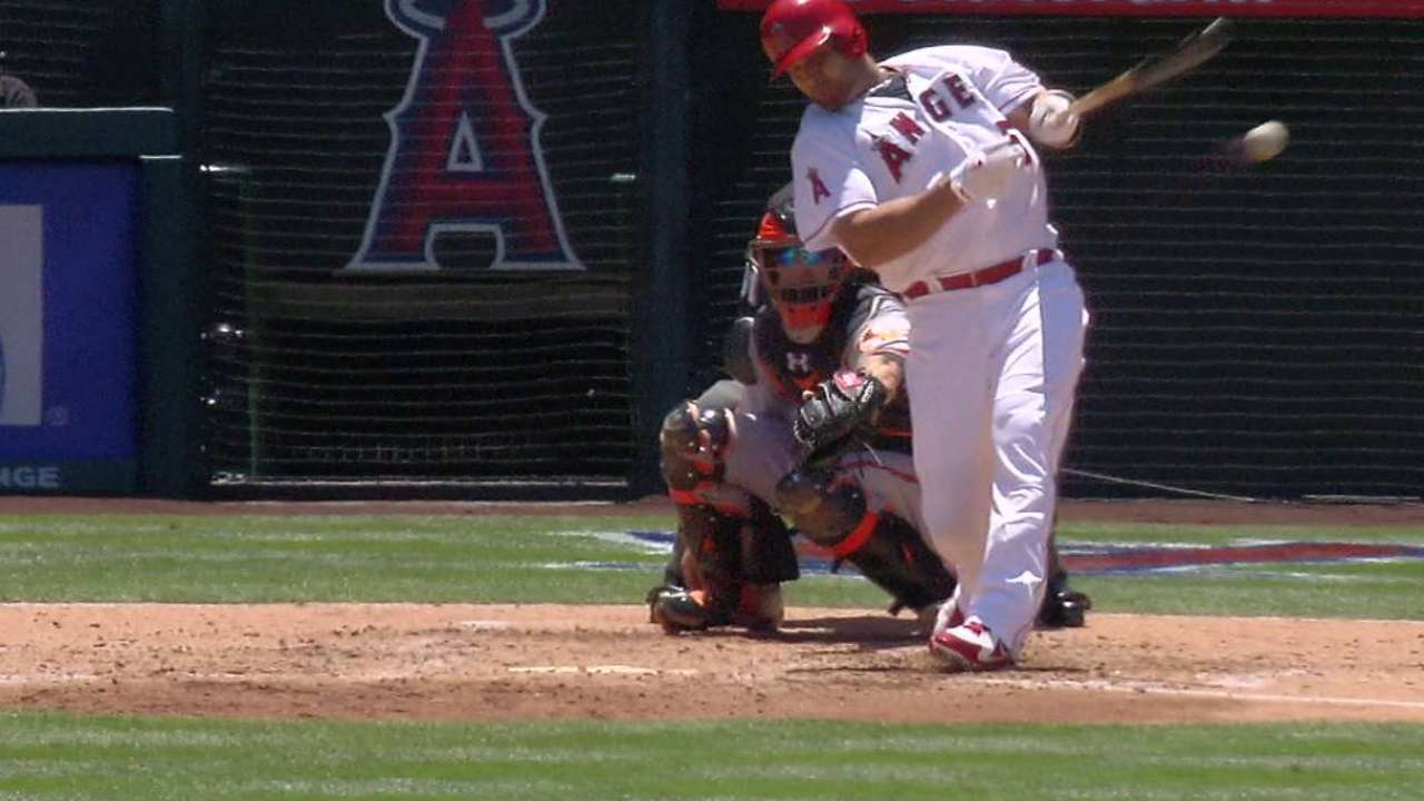 Pujols' RBI double