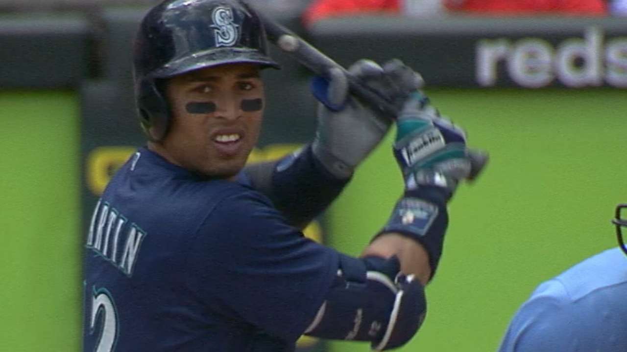Martín brilla con el madero y Seattle gana en Cincinnati