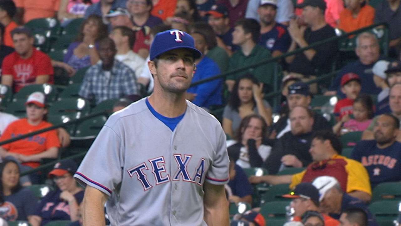 Hamels fans 11 in eight innings