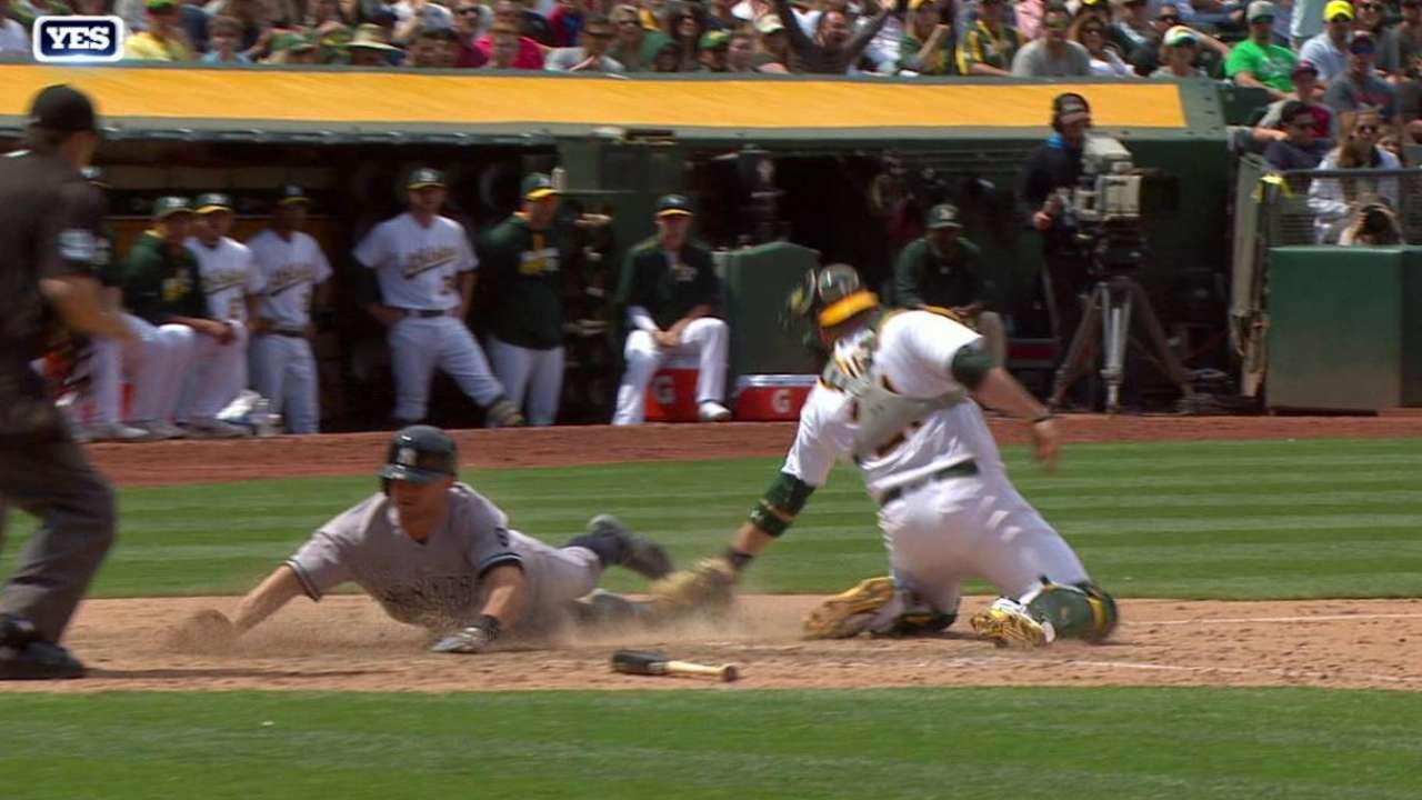 Teixeira's RBI single