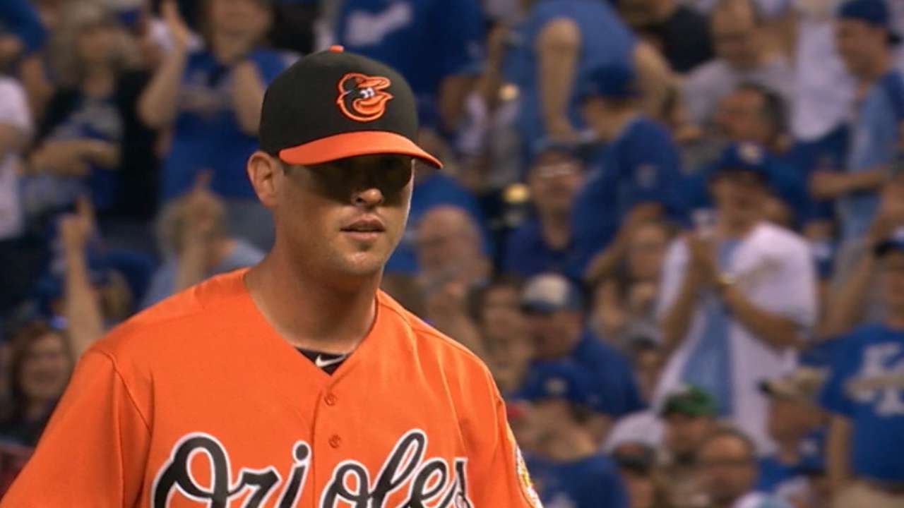 O's deal Matusz, improve pitching depth