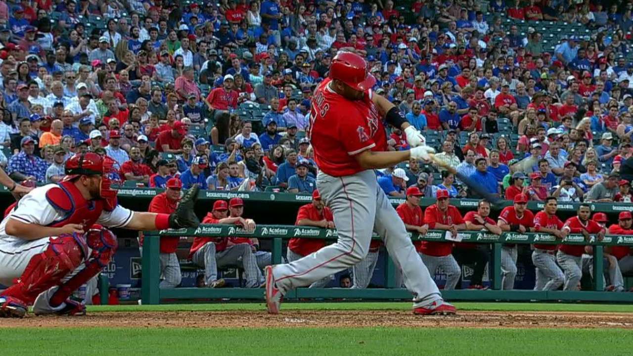 Con histórico HR de Pujols Angels triunfan en Texas