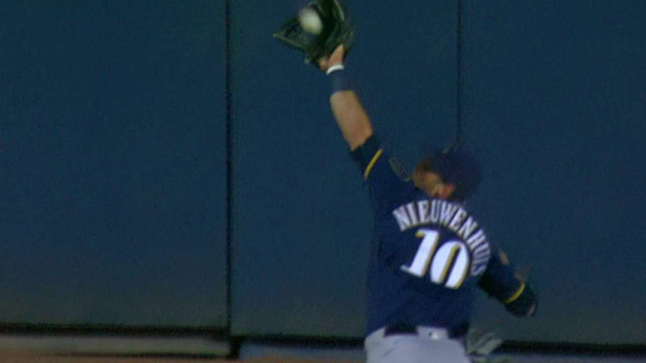 Defense key as Brewers edge Braves