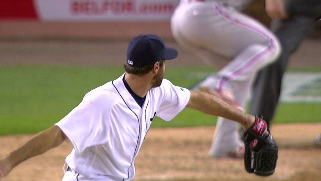 Verlander vanquishes Phils; Miggy plates pair