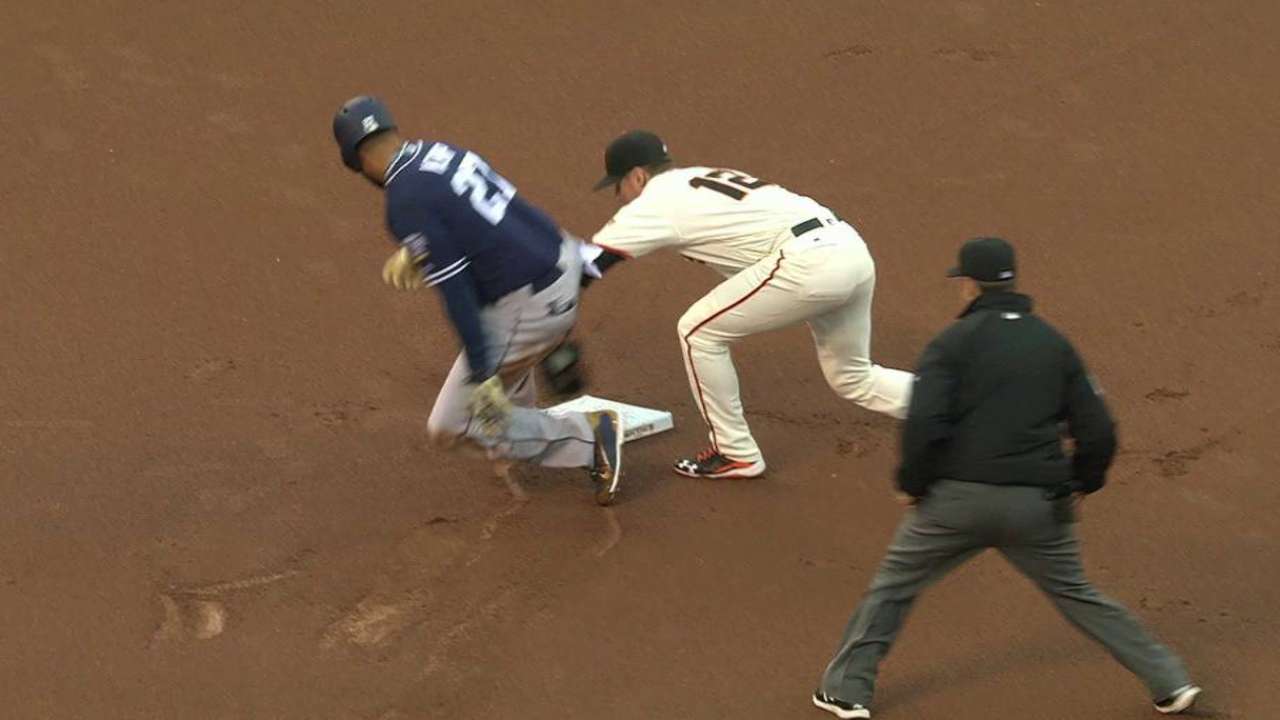Parker throws Kemp out at second