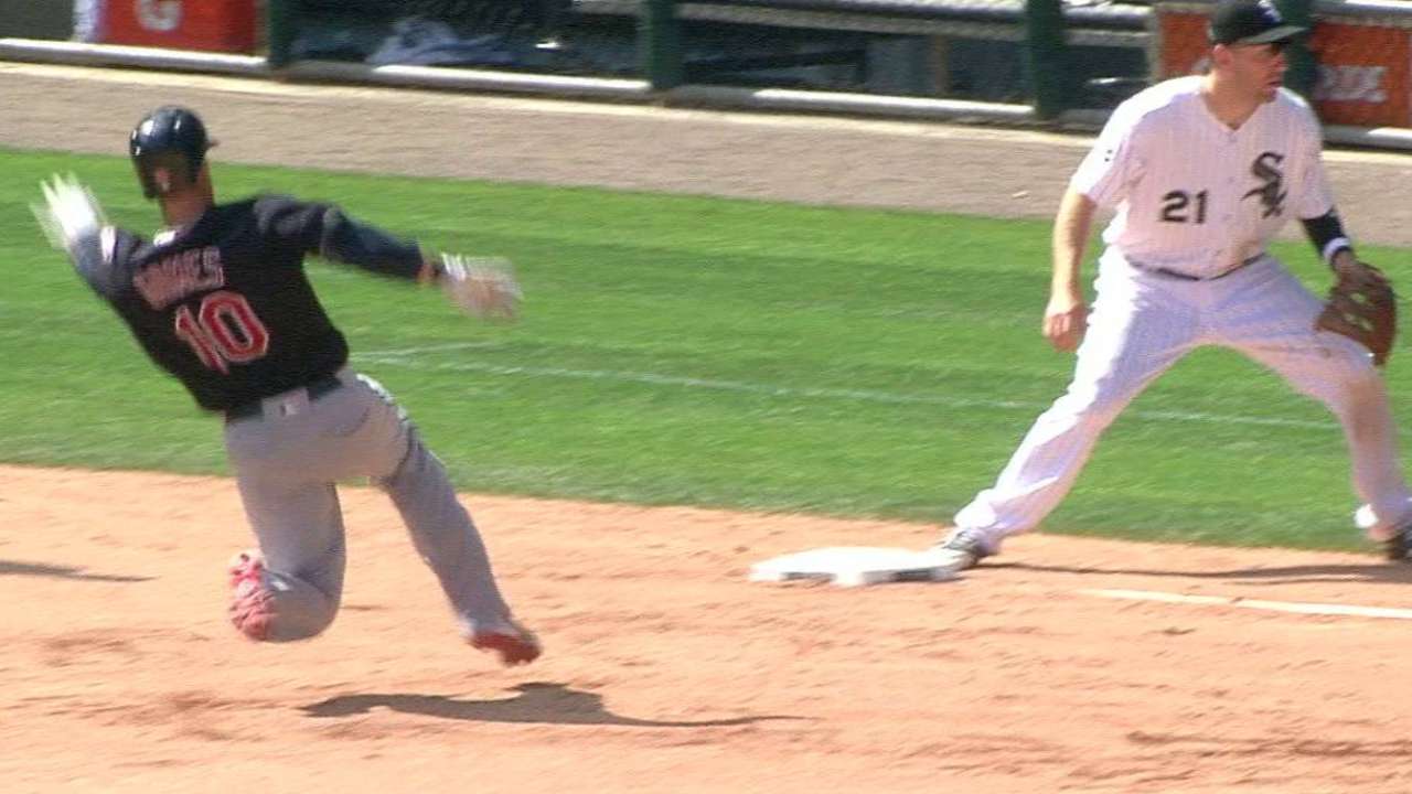 Gomes' two-out RBI triple