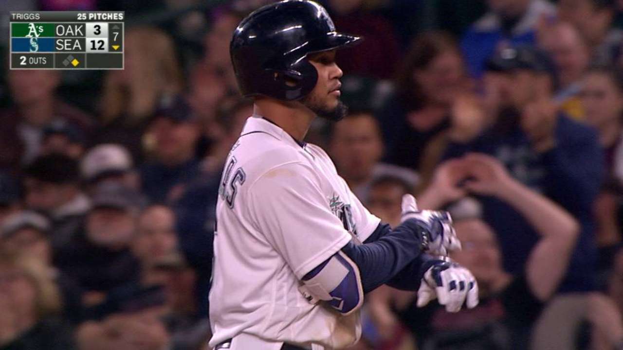 Mariners recall Sardinas, option Taylor