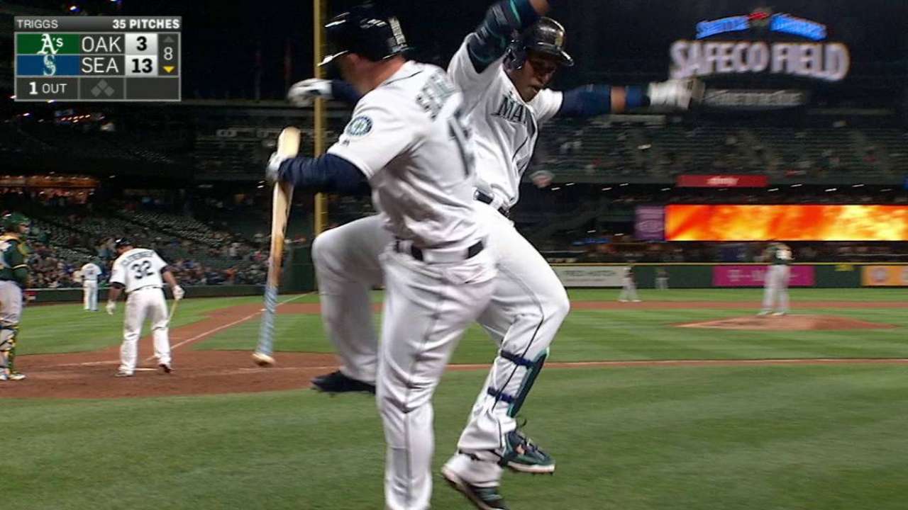 Cano's solo moonshot