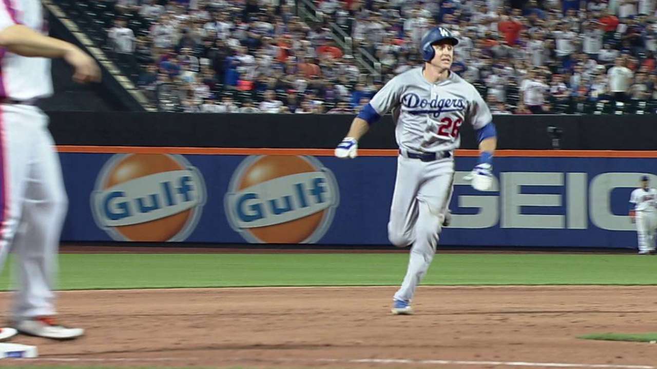 Utley's game-tying double