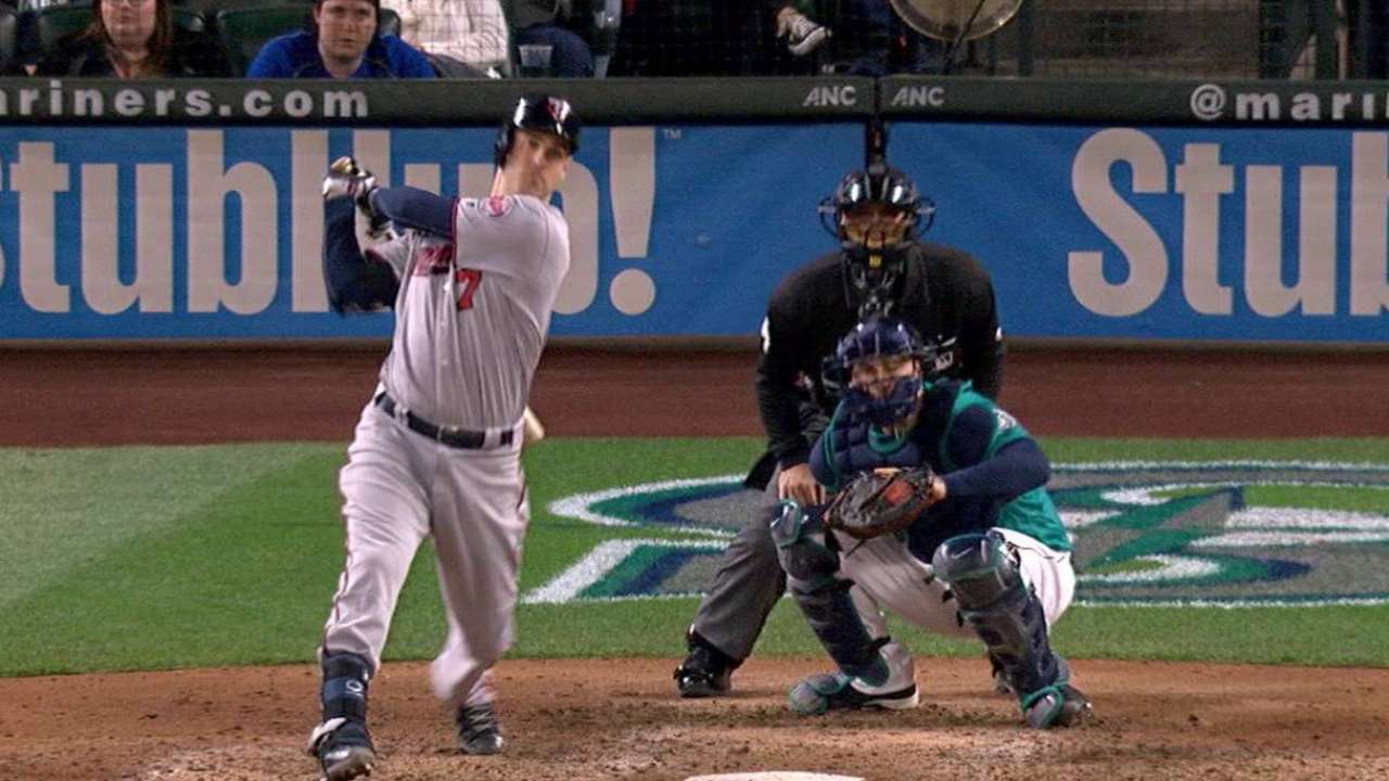 Mauer's solo shot
