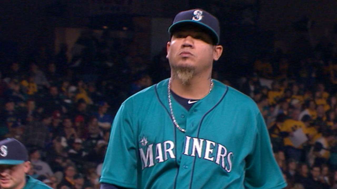 Rare hiccup for Felix vs. Twins