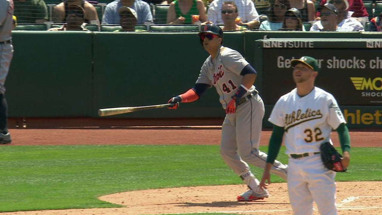 V. Martinez's two-run shot