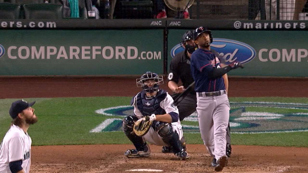 Nunez's four-hit game