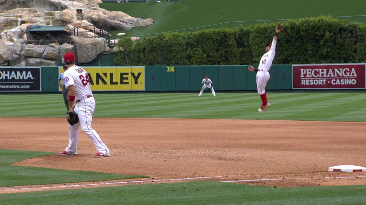 Giavotella's leaping catch