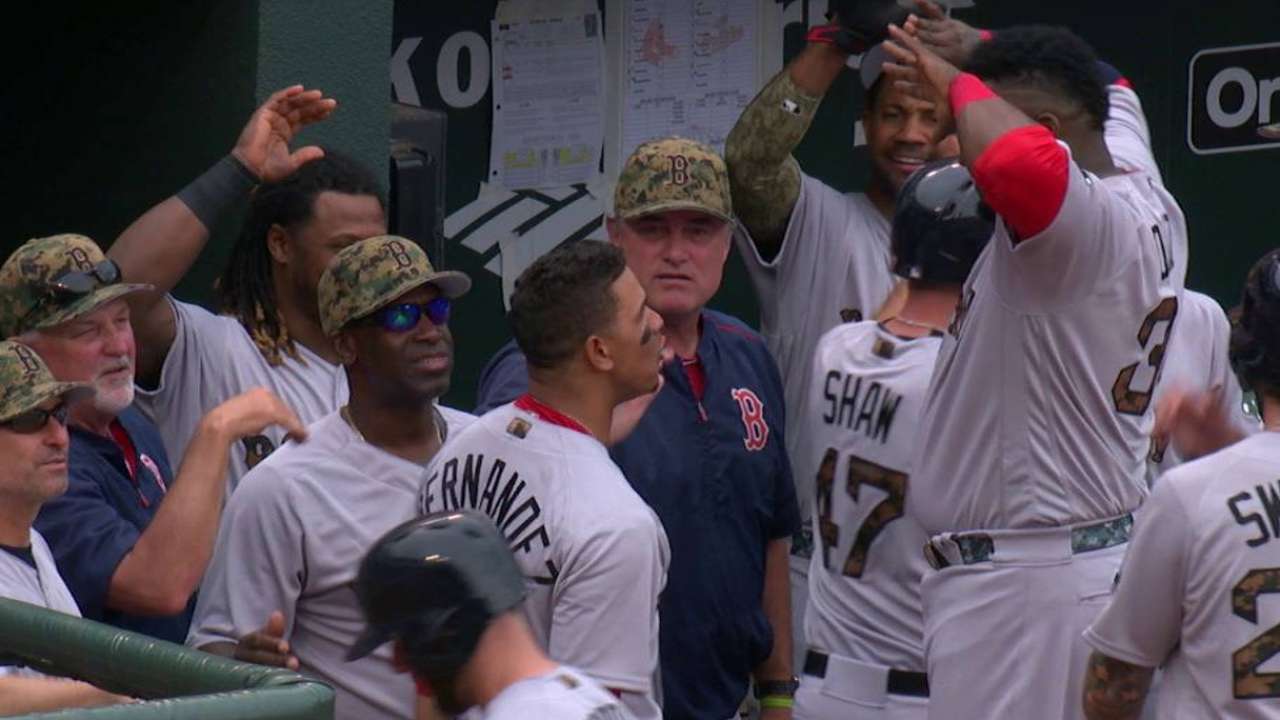 Hernandez's first career homer