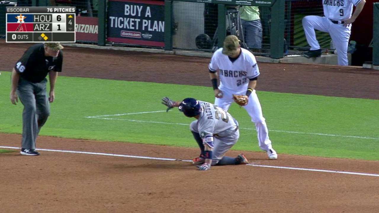 Altuve's RBI triple
