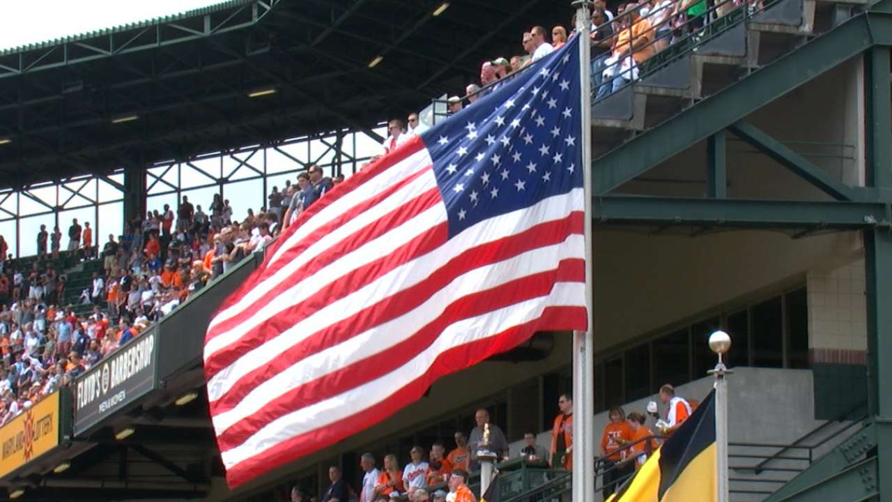 MLB honors veterans at ballparks across the nation