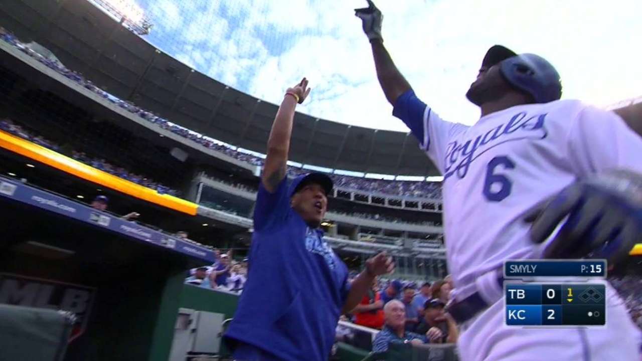Cain jonronea, impulsa 4 y Reales superan a Rays
