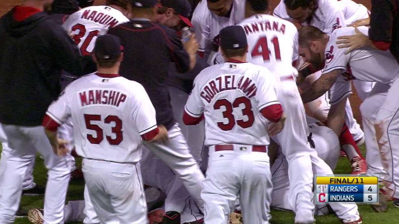 Gomes' walk-off single in 11th