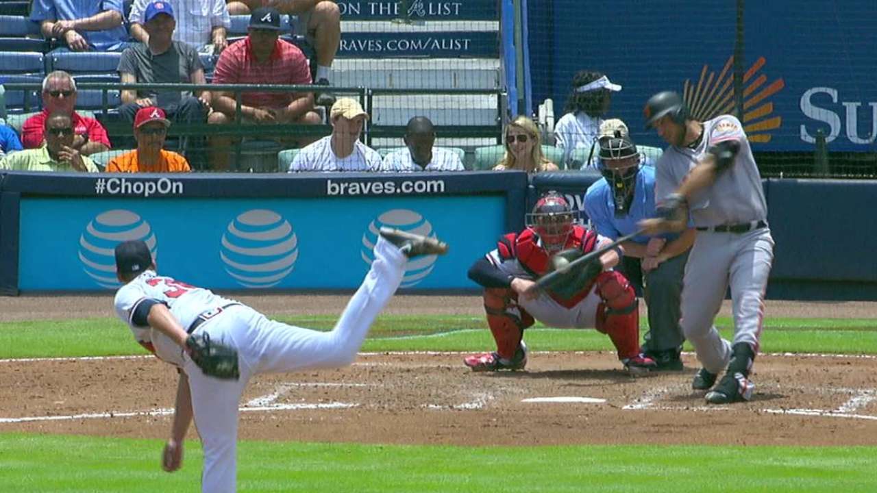 Bumgarner poncha a 11, pega HR y Gigantes blanquean a Bravos