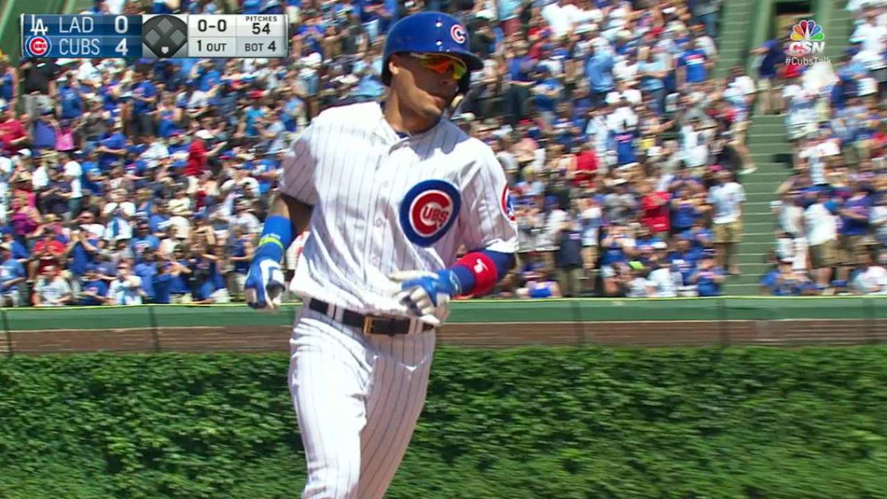 Cubs apabullan a Urías, Dodgers con cuatro jonrones