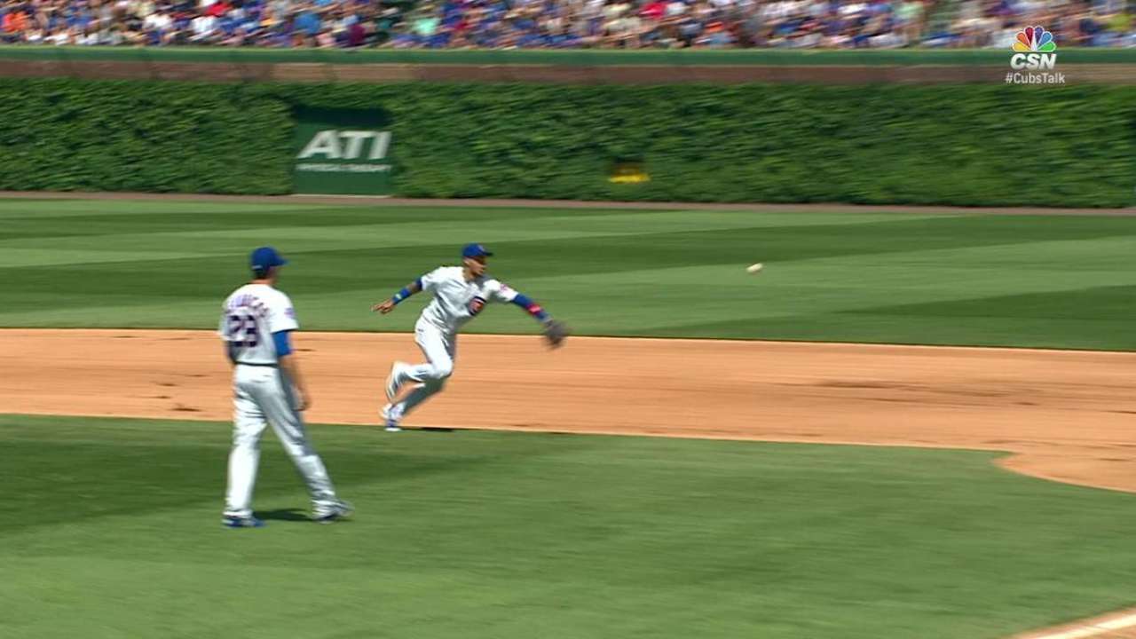 Baez's glove flip beats Utley