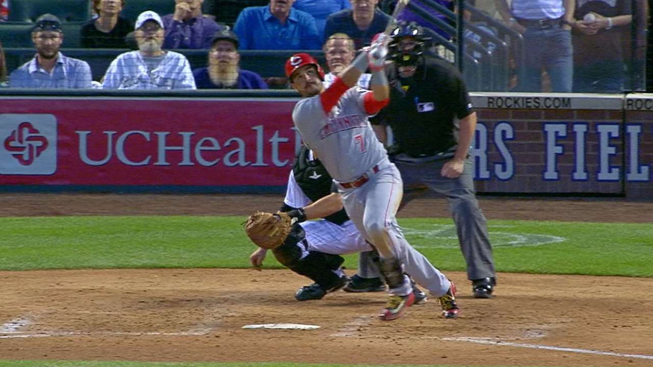 Suarez leads power surge vs. Rockies