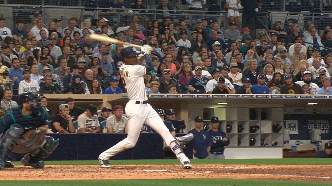 Padres strike for seven in 5th