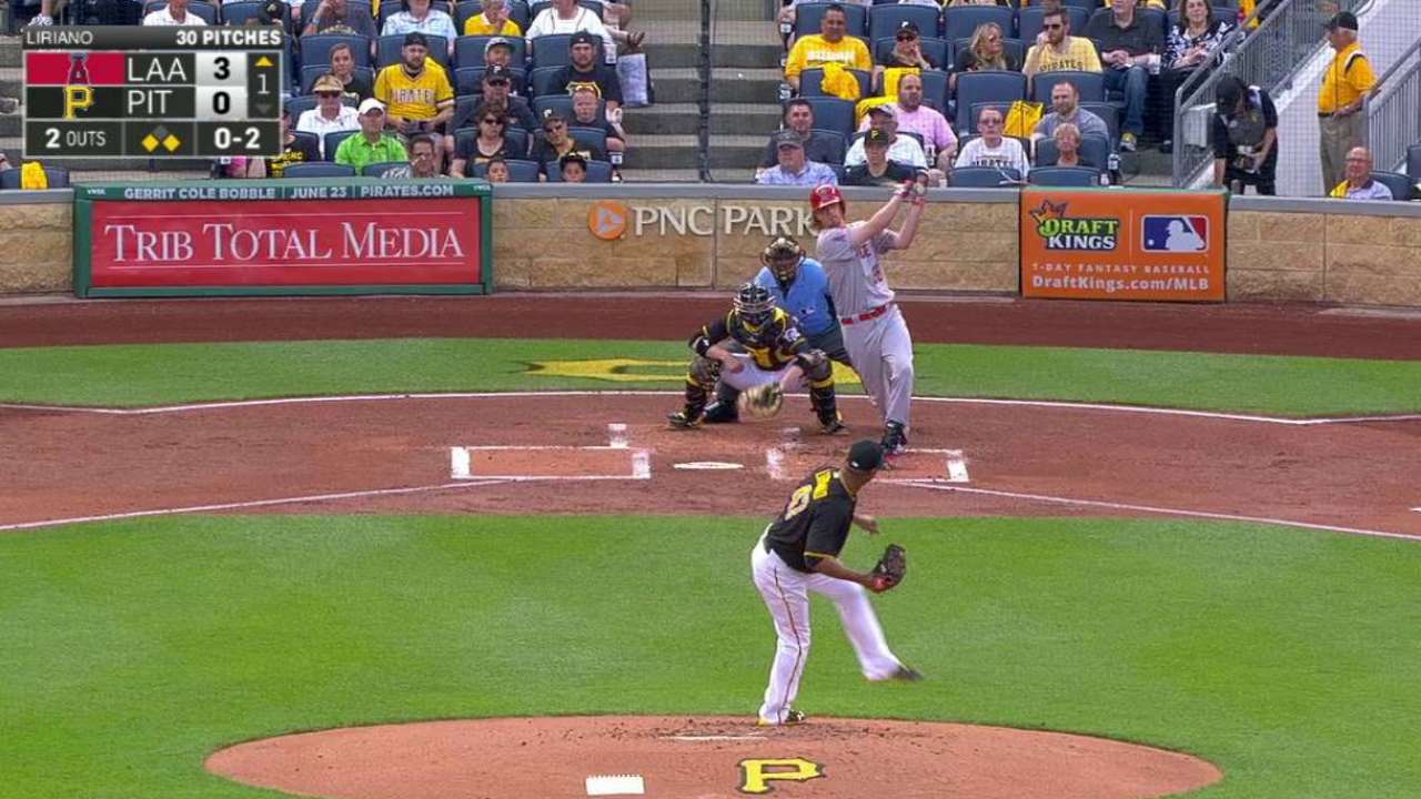 Liriano fans Weaver