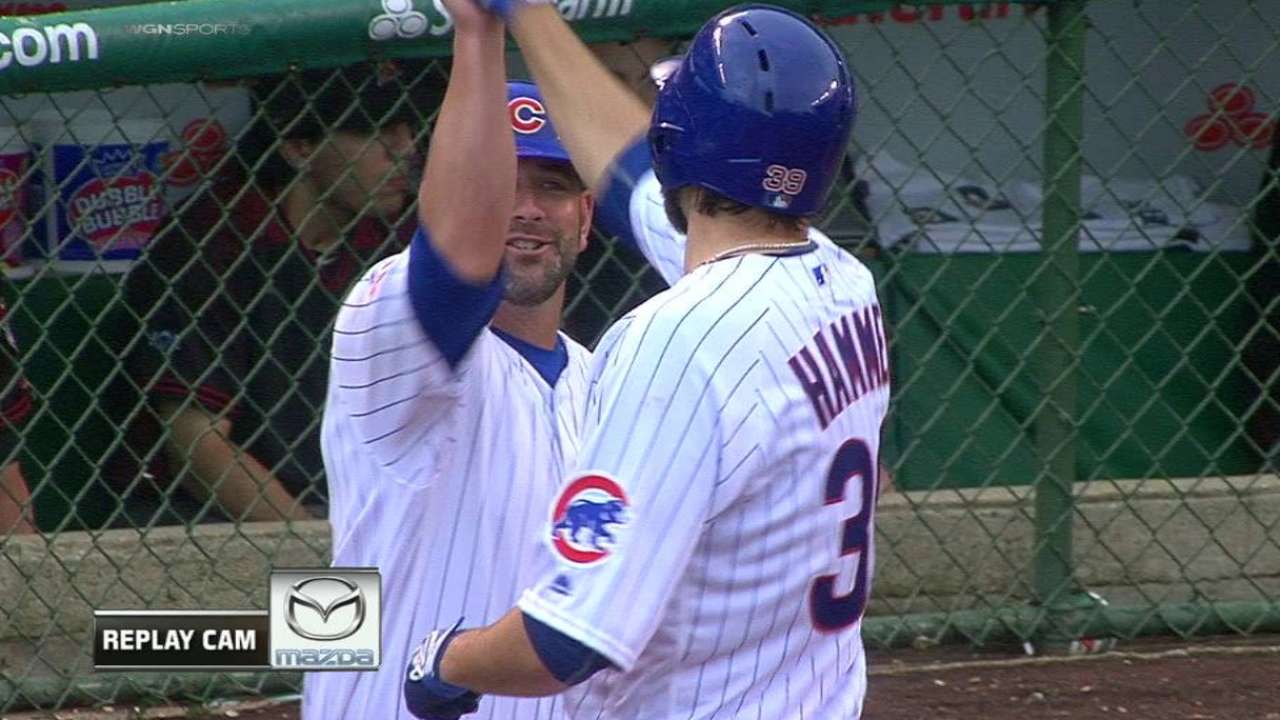 Hammel's arm, bat power Cubs past D-backs