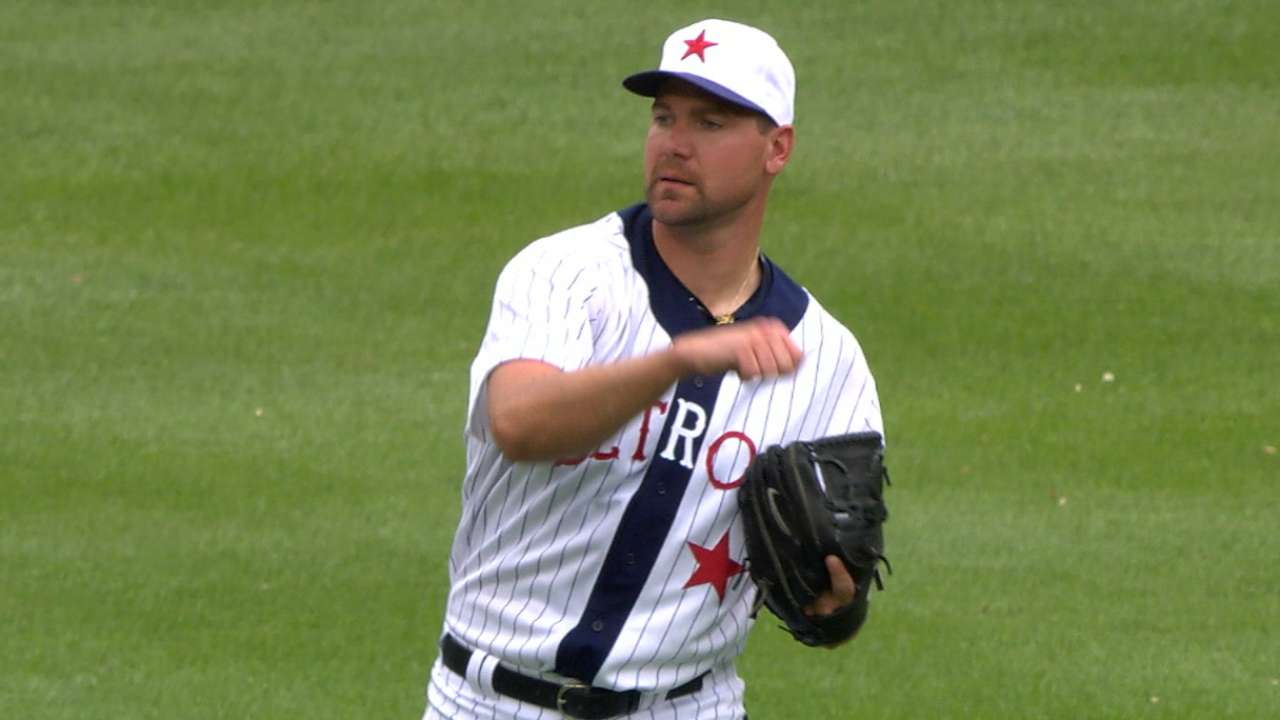 Escaping early jam key in Pelfrey's first win