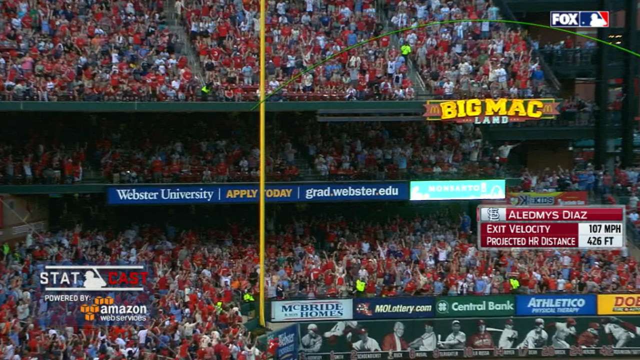 Green light: Diaz goes deep on 3-0 count