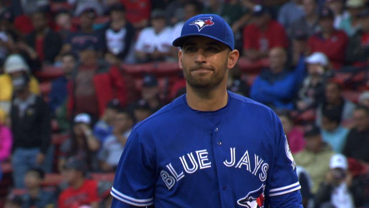 Estrada dazzles again with dominant start