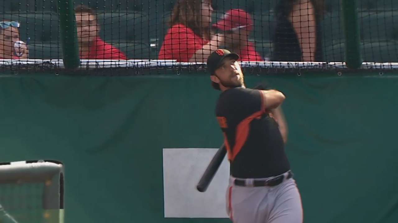 Madison Bumgarner dio exhibición de jonrones en San Luis