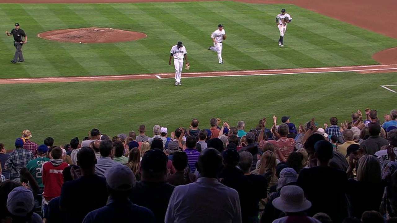Diaz given ovation after debut