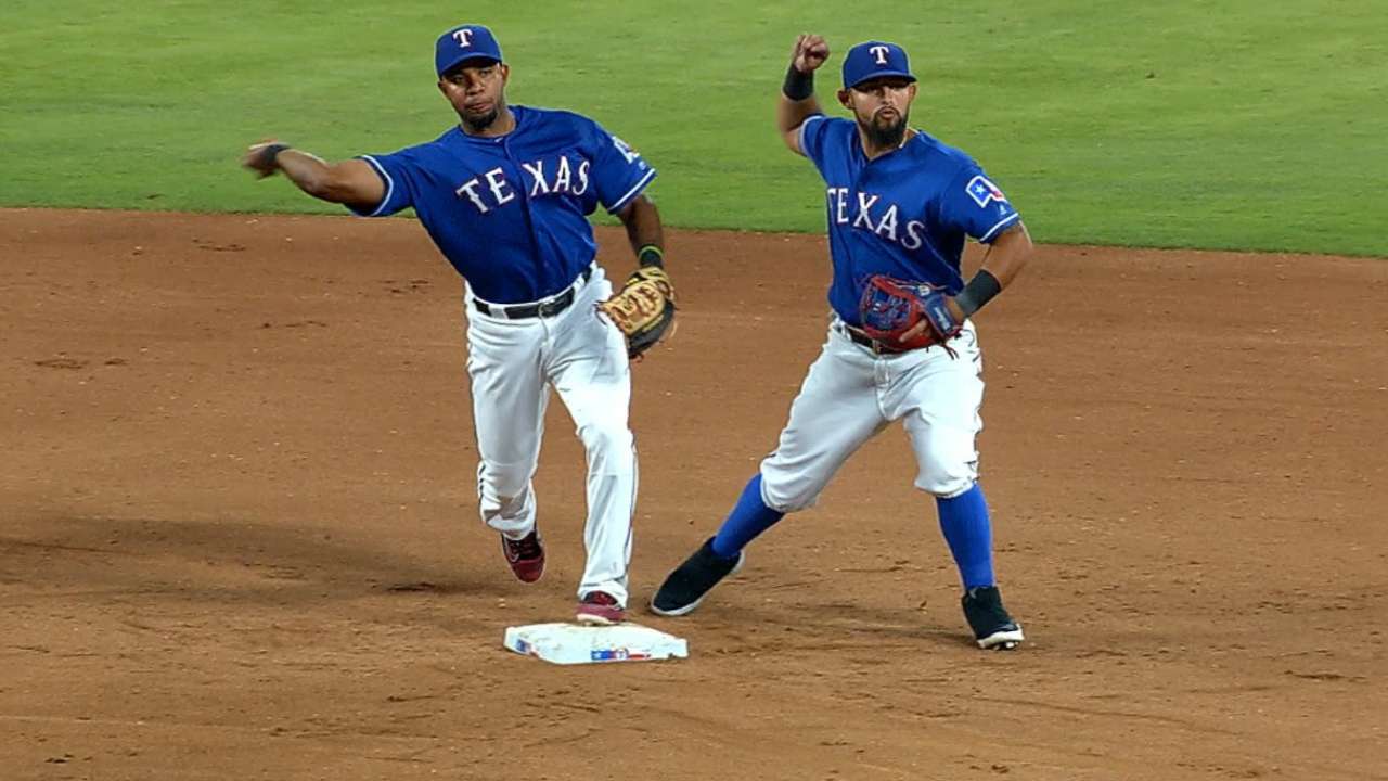 Hamels escapes a jam