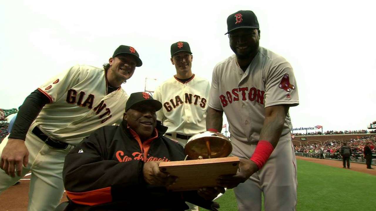 Ortiz honored by Giants