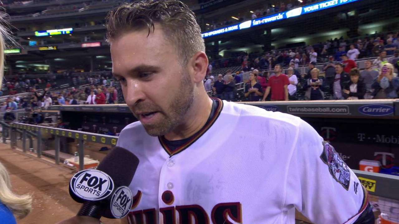 Dozier on walk-off in extras