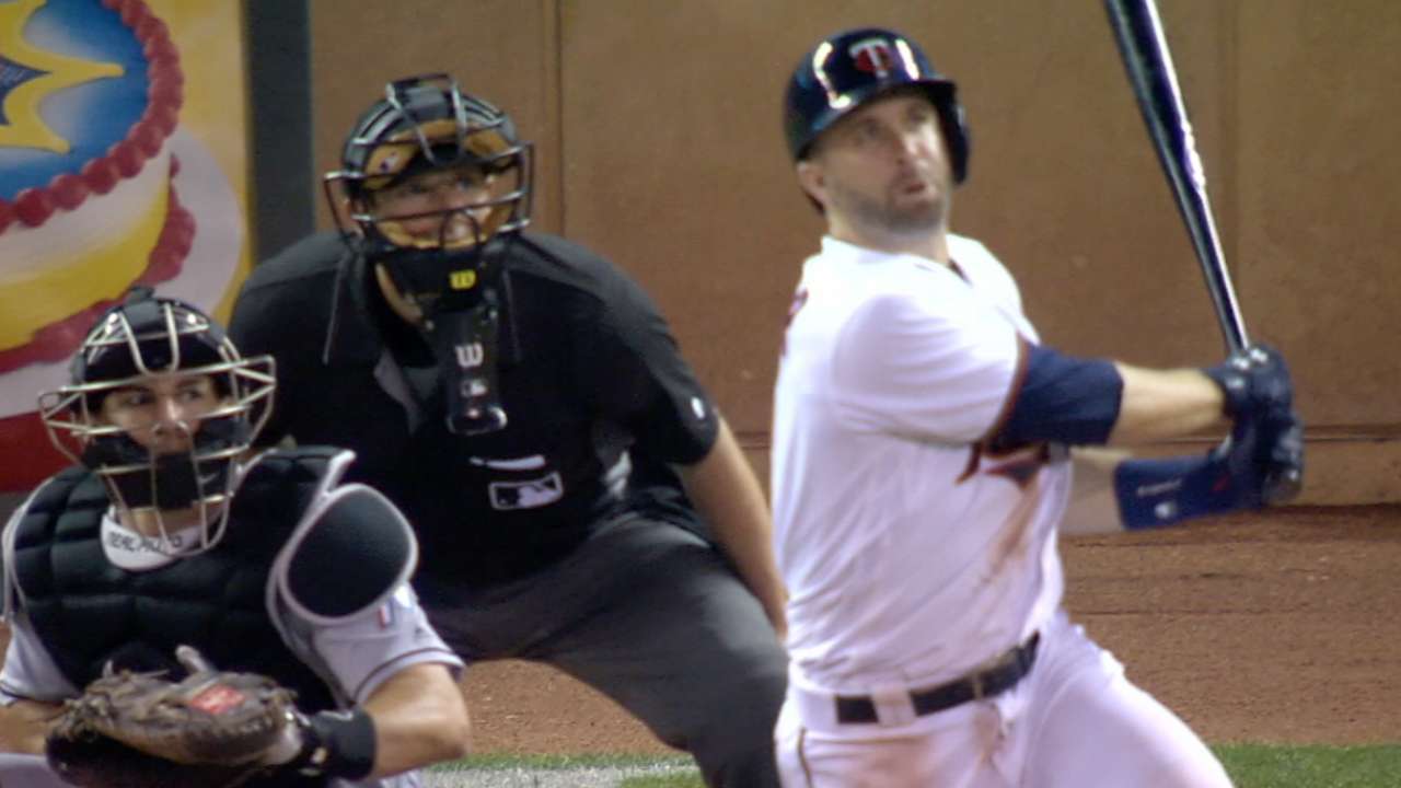 Twins hit four homers vs. Fish
