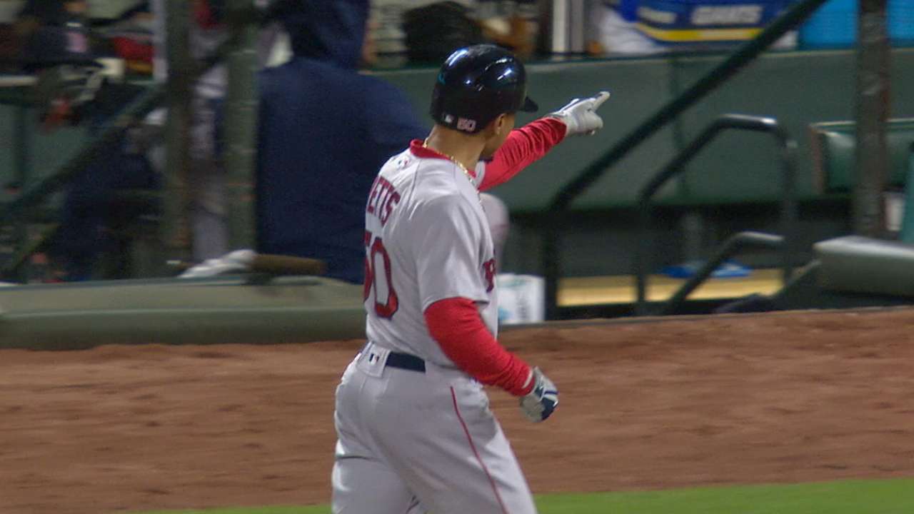 Betts' bunt loads bases