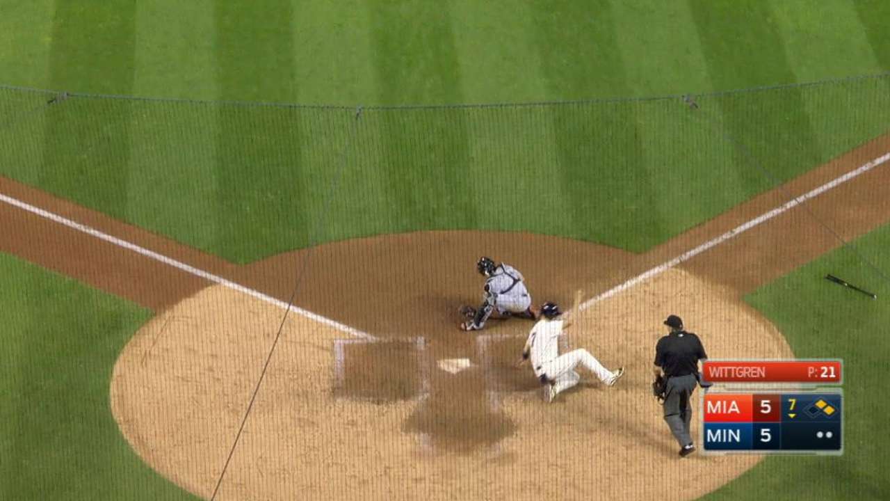 Twins blow 4-run lead, but rally late to sink Marlins