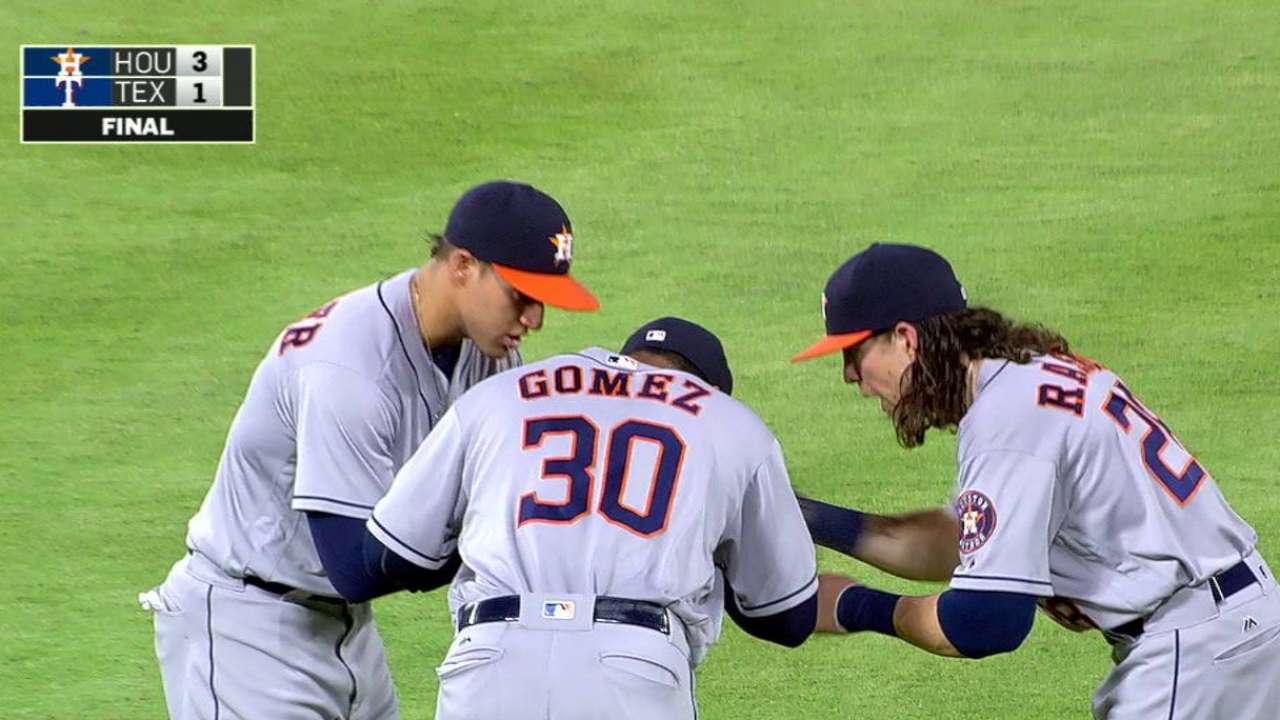 Harris fans Odor, picks up save
